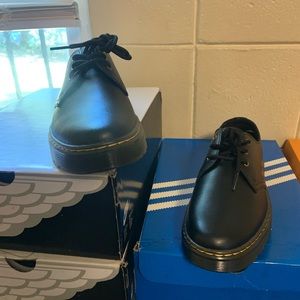 DOC MARTENS OXFORD SHOES